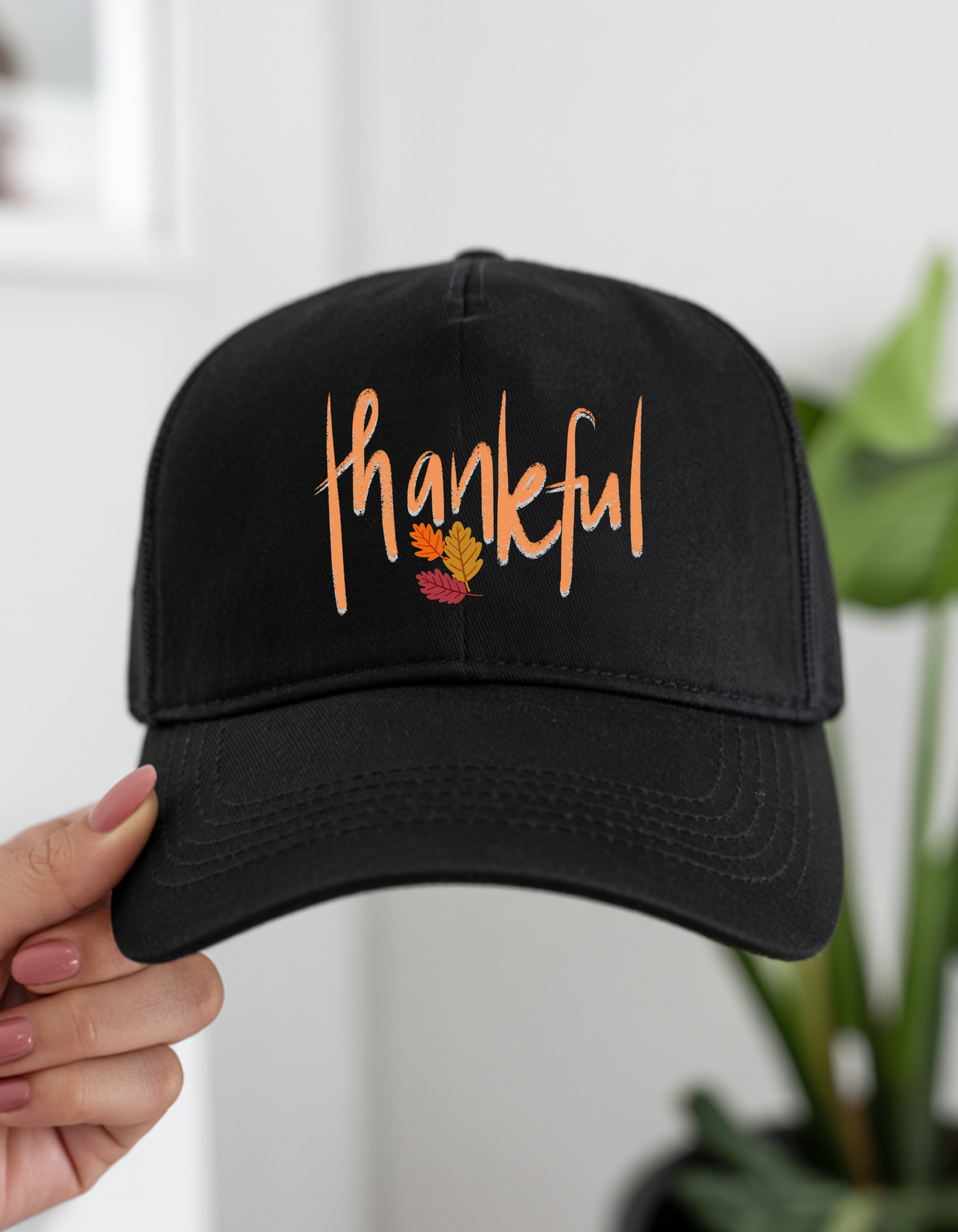 “Thankful” Everyday Gratitude Hat – Unisex Black Baseball Cap with Fall Leaf Accent